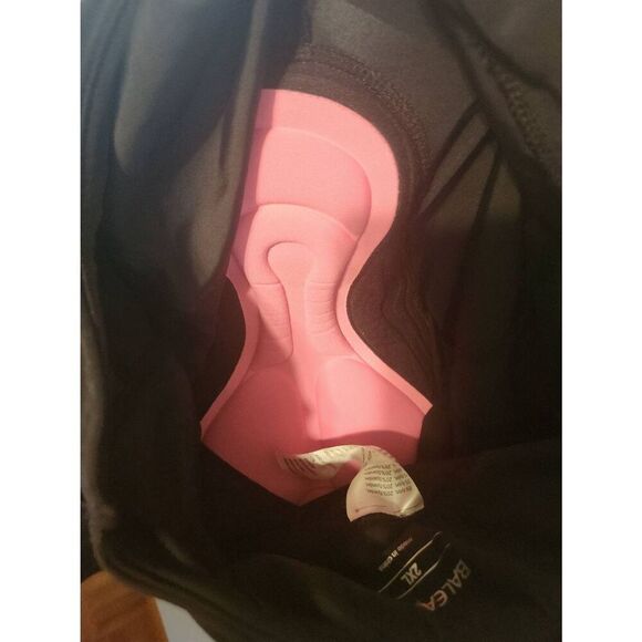 BALEAF Women ’s Cycling Pants Cropped Fit Padded Seat Black Size 2X - Picture 4 of 4